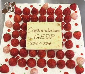 いちごのデコレーションケーキ